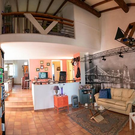 Hause Megghi Apartment กัมบาสซี แตร์เม ภายนอก รูปภาพ