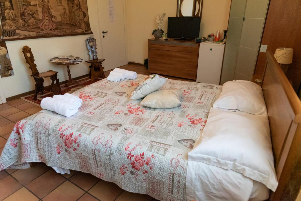 Hause Megghi Apartment กัมบาสซี แตร์เม ภายนอก รูปภาพ